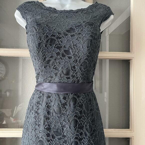 Mori Lee Lace‎ Gown - Picture 8 of 13